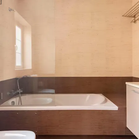 Tower Of Belem Premium A, B & C アパート