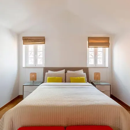 Tower Of Belem Premium A, B & C 아파트